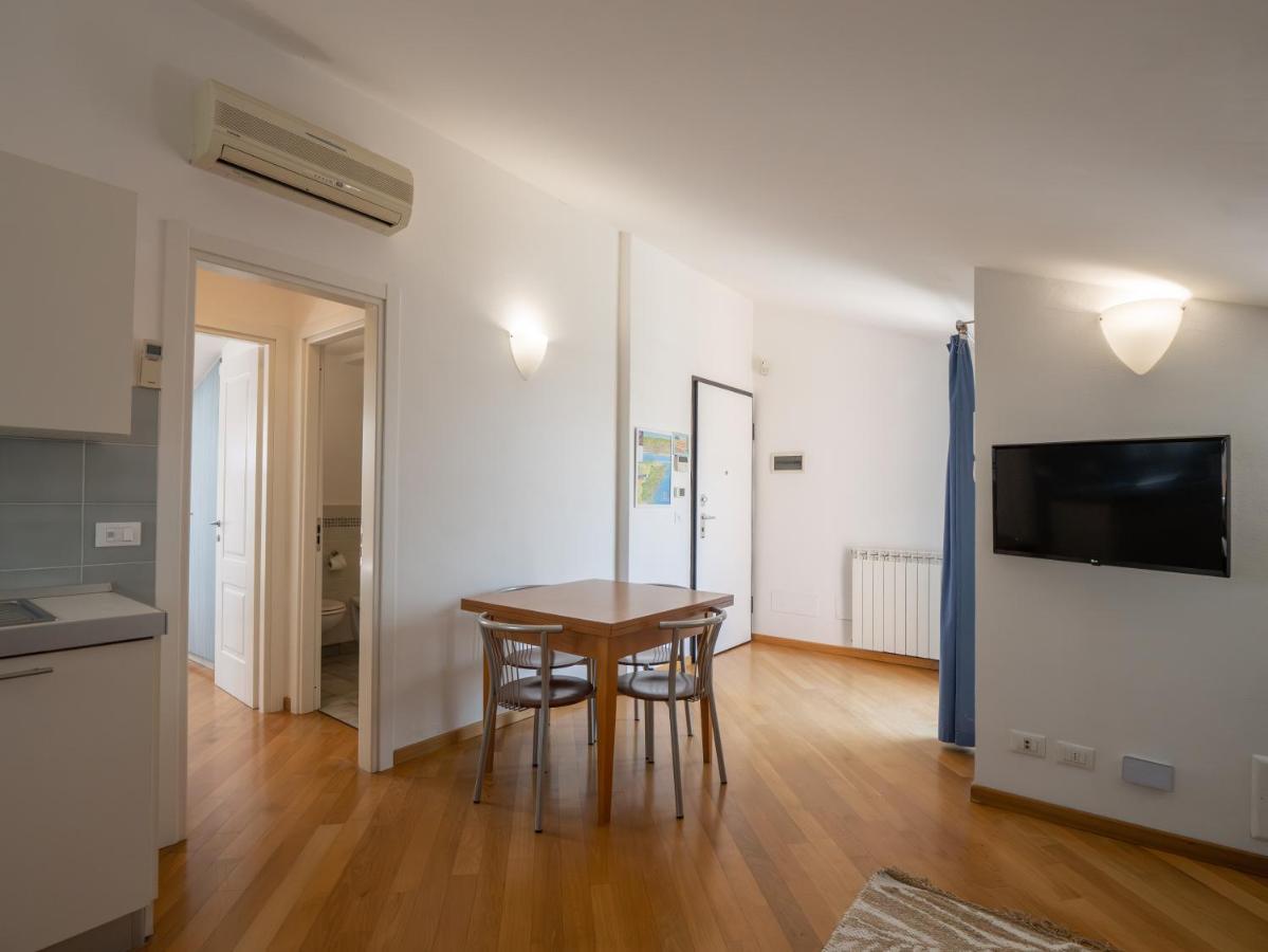 Appartamento Mimosa "A Casa Felice" Pietra Ligure Bagian luar foto