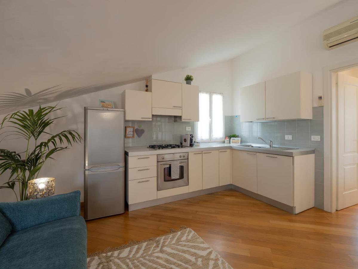 Appartamento Mimosa "A Casa Felice" Pietra Ligure Bagian luar foto